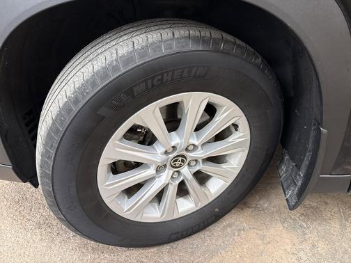 Midnight Black Metallic 2024 Toyota Grand Highlander XLE