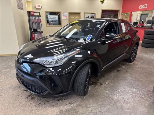 2022 Toyota C-HR XLE