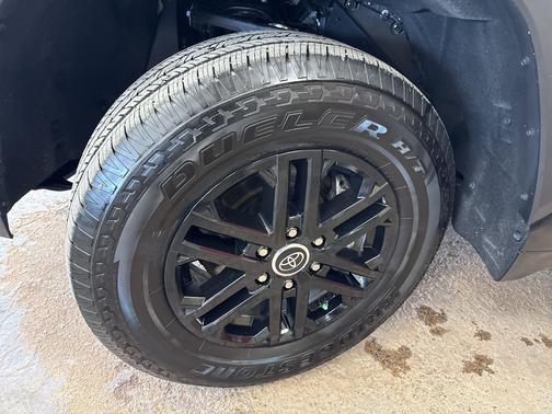 2024 Toyota Tundra SR5