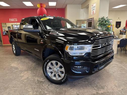 2020 RAM 2500 Laramie Crew Cab 4X4 6'4' Box