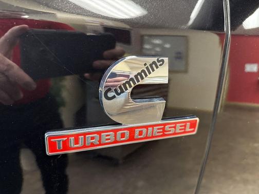 2020 RAM 2500 Laramie Crew Cab 4X4 6'4' Box