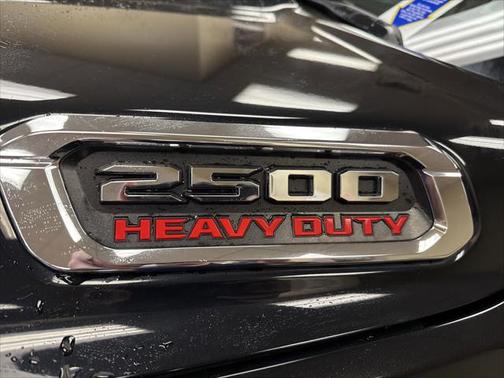 2020 RAM 2500 Laramie Crew Cab 4X4 6'4' Box