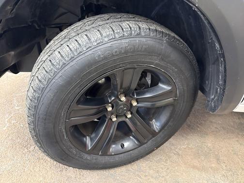 2022 RAM 1500 Classic Warlock Quad Cab 4x4 6'4' Box