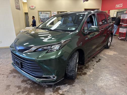 Cypress 2024 Toyota Sienna XLE