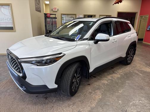 2024 Toyota Corolla Cross XLE