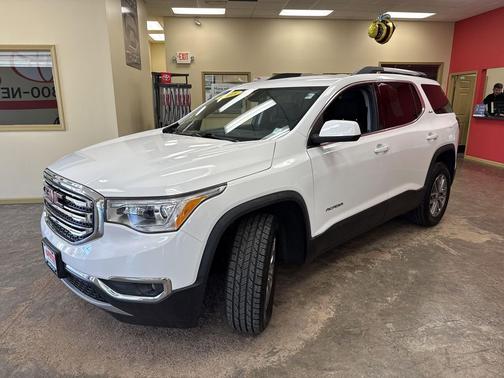 2018 GMC Acadia SLE-2
