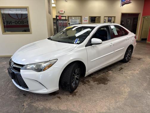 2016 Toyota Camry XSE