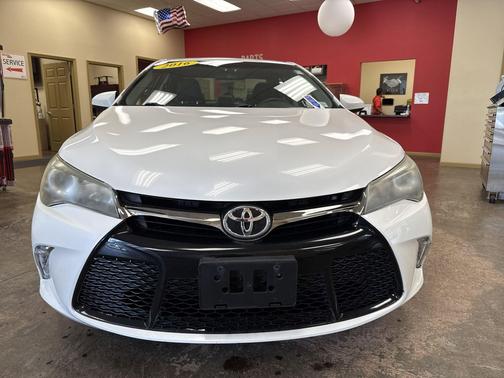 2016 Toyota Camry XSE