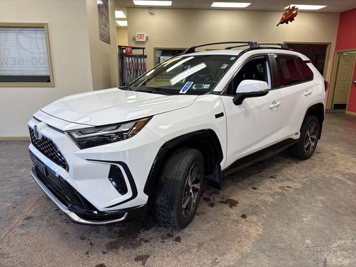 2023 Toyota RAV4 Prime SE