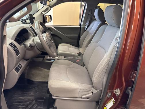 2017 Nissan Frontier SV