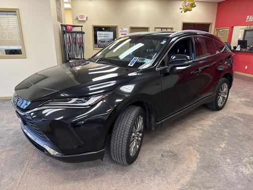 Celestial Black 2024 Toyota Venza XLE