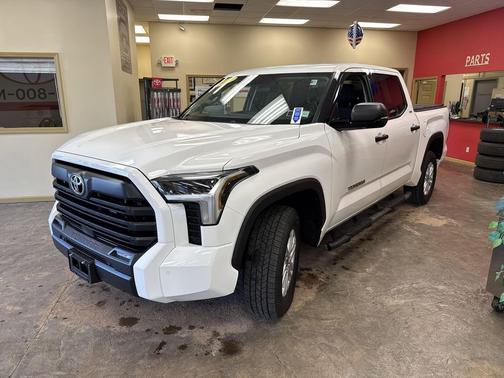 2022 Toyota Tundra SR5