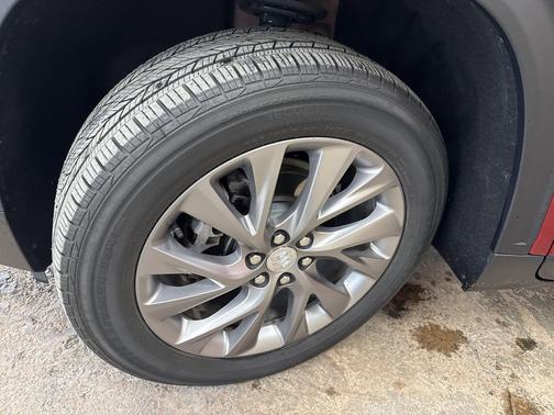 2025 Buick Enclave Preferred FWD