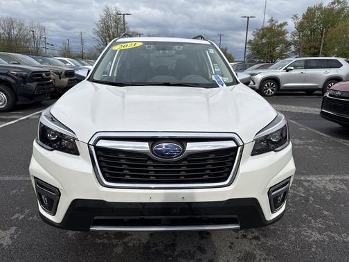 Crystal White Pearl 2021 Subaru Forester Touring