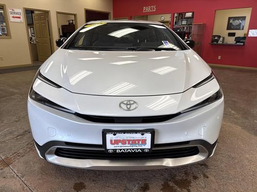 2025 Toyota Prius Plug-In Hybrid SE