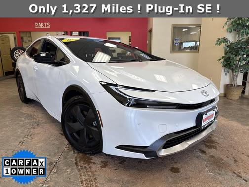 2025 Toyota Prius Plug-In Hybrid SE