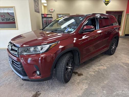 2017 Toyota Highlander SE