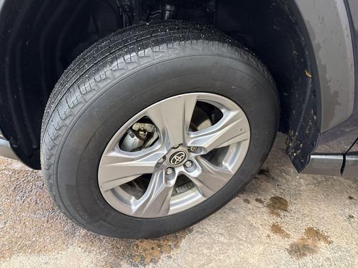 2023 Toyota RAV4 Hybrid XLE