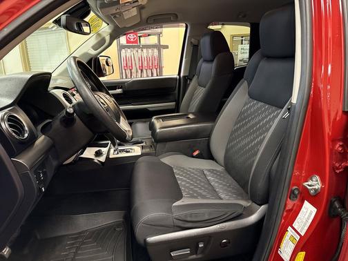 2020 Toyota Tundra SR5