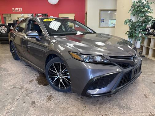 Predawn Gray Mica 2024 Toyota Camry SE