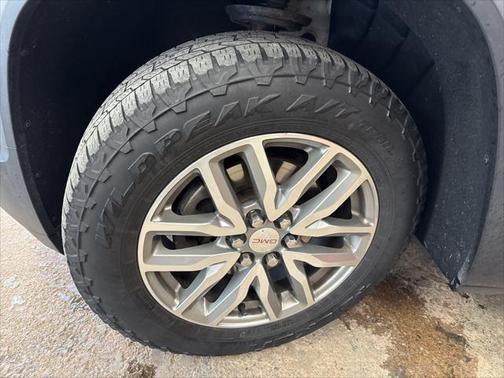 2018 GMC Acadia SLE-2