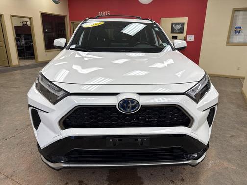 Ice Cap 2023 Toyota RAV4 Prime SE