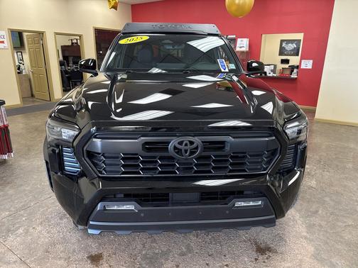 2025 Toyota Tacoma TRD Off Road