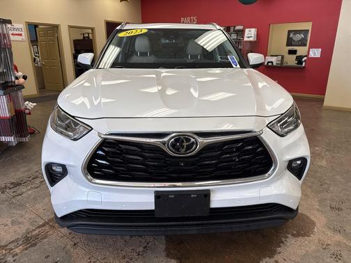 2023 Toyota Highlander Limited