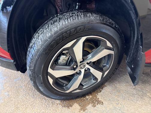 2024 Toyota RAV4 Prime SE