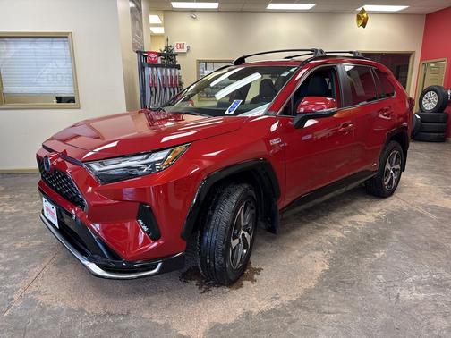 2024 Toyota RAV4 Prime SE