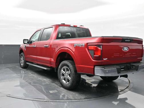 Rapid Red Metallic Tinted Clearcoat 2024 Ford F-150 XLT