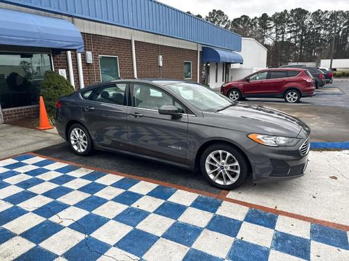 2019 Ford Fusion Hybrid SE