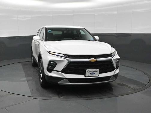 Summit White 2023 Chevrolet Blazer 2LT