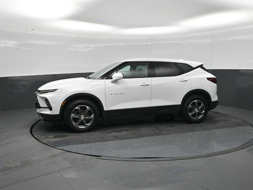Summit White 2023 Chevrolet Blazer 2LT