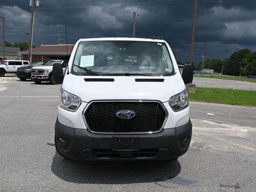 2022 Ford Transit-250 Base