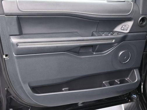 2022 Ford Expedition Max XLT