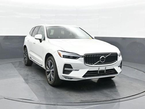 2023 Volvo XC60 B5 Plus Bright Theme
