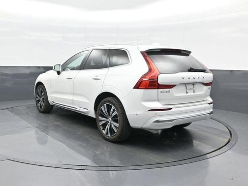 2023 Volvo XC60 B5 Plus Bright Theme