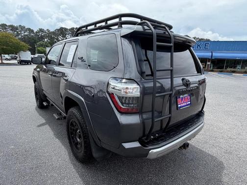 Magnetic Gray Metallic 2018 Toyota 4Runner TRD Off Road Premium