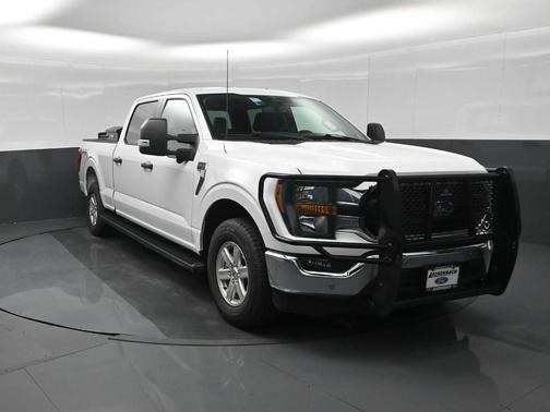 Oxford White 2023 Ford F-150 XLT