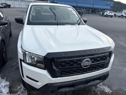 2022 Nissan Frontier S