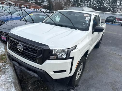 2022 Nissan Frontier S