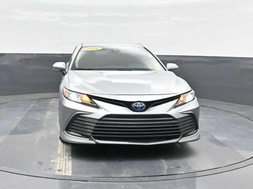 2021 Toyota Camry Hybrid LE