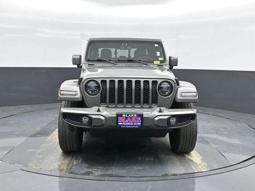2022 Jeep Gladiator Overland