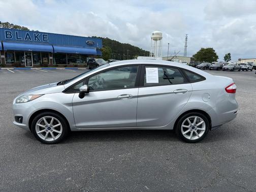 Ingot Silver Metallic 2017 Ford Fiesta SE