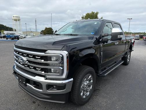 Agate Black 2027 Ford F-250 Super Duty