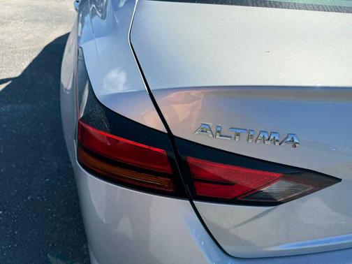 2022 Nissan Altima 2.5 S