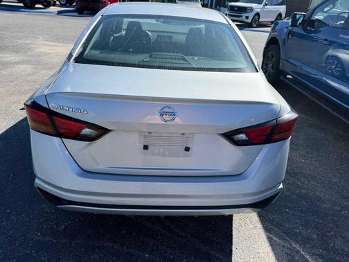 2022 Nissan Altima 2.5 S