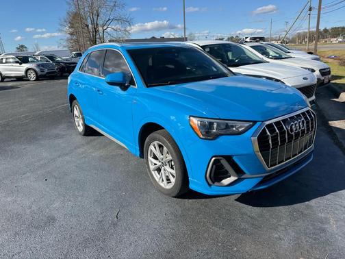 2022 Audi Q3 45 S line Premium
