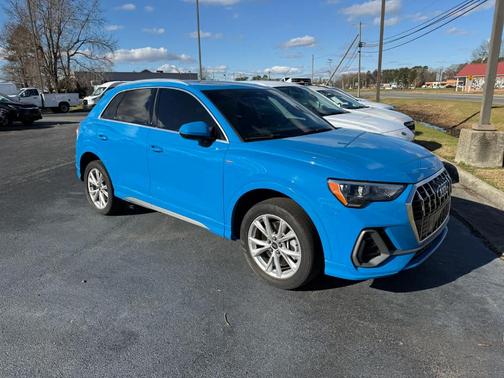 2022 Audi Q3 45 S line Premium